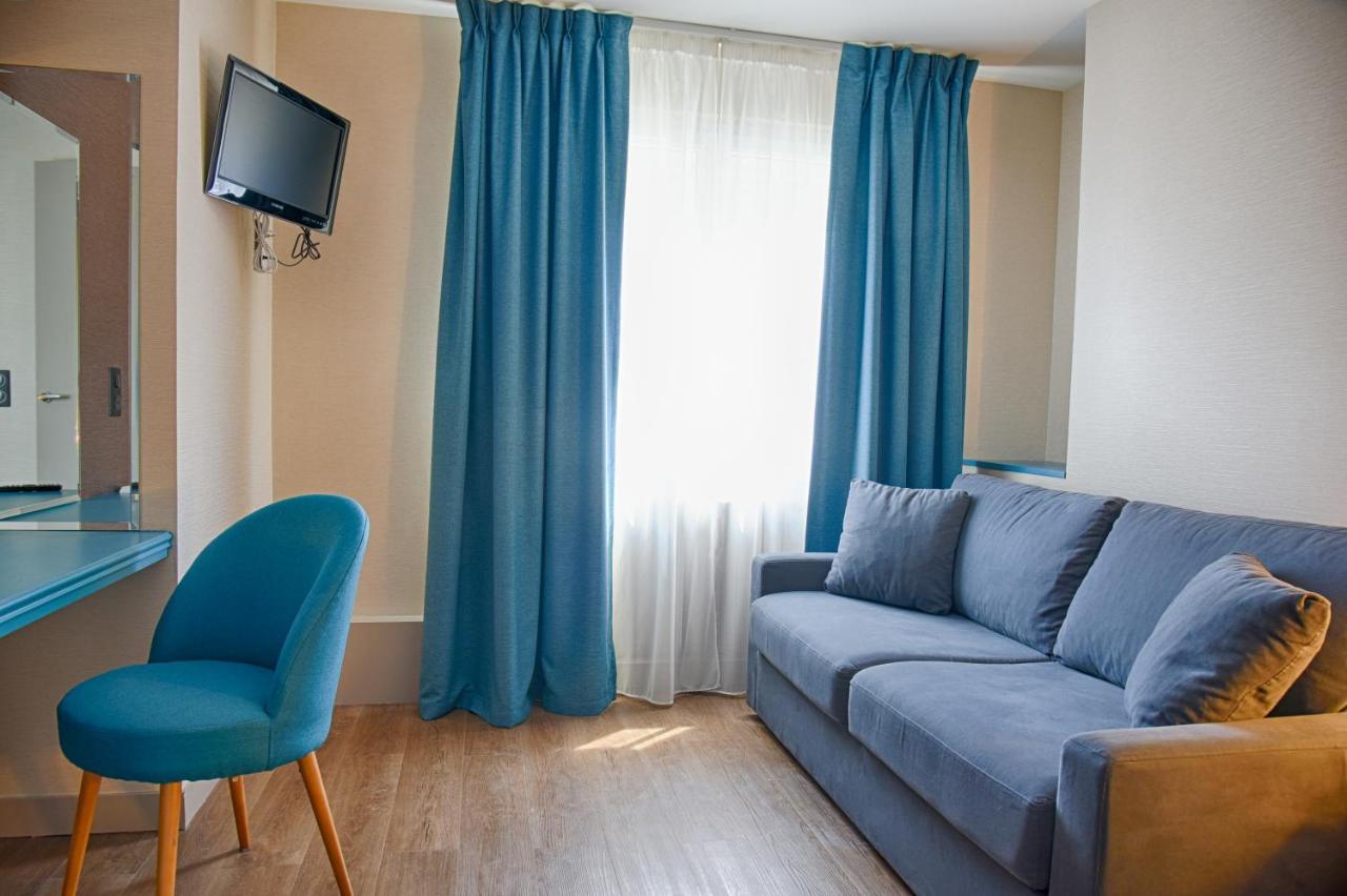 Auberge La Renaissance Asnieres-sur-Oise ภายนอก รูปภาพ