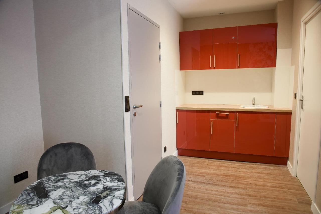Auberge La Renaissance Asnieres-sur-Oise ภายนอก รูปภาพ