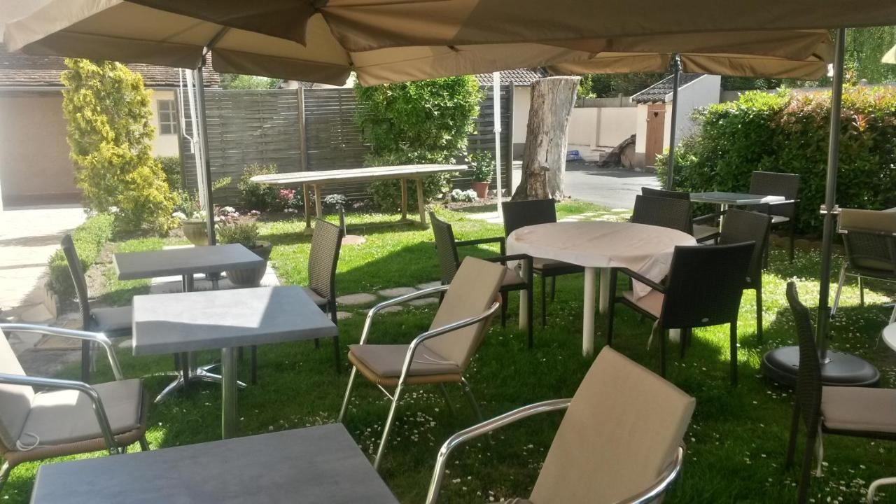 Auberge La Renaissance Asnieres-sur-Oise ภายนอก รูปภาพ